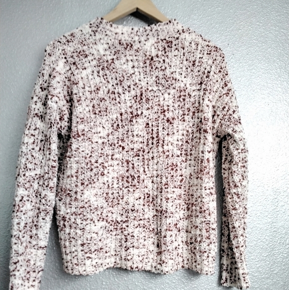 Pink Rose Sweater   Size  M - Picture 7 of 7